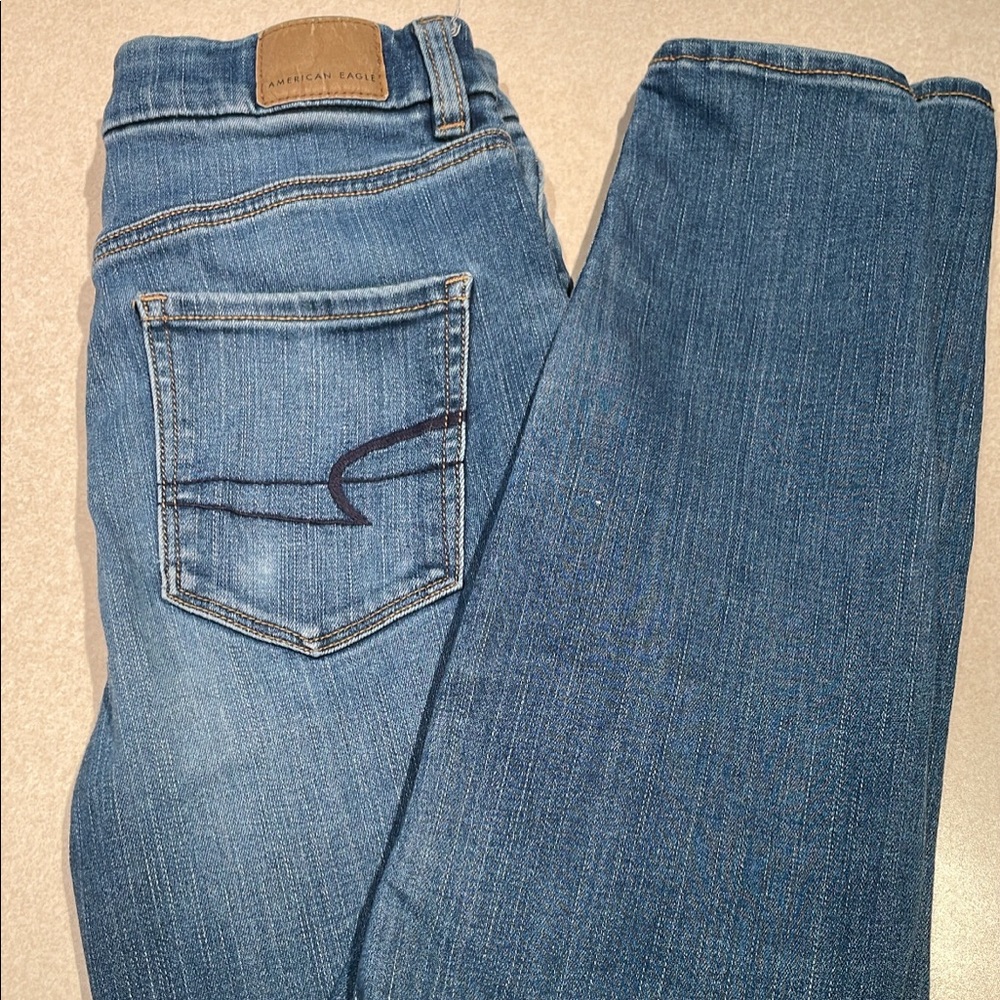 American Eagle Next Level Stretch skinny jeans. Curvy high rise jeggings!